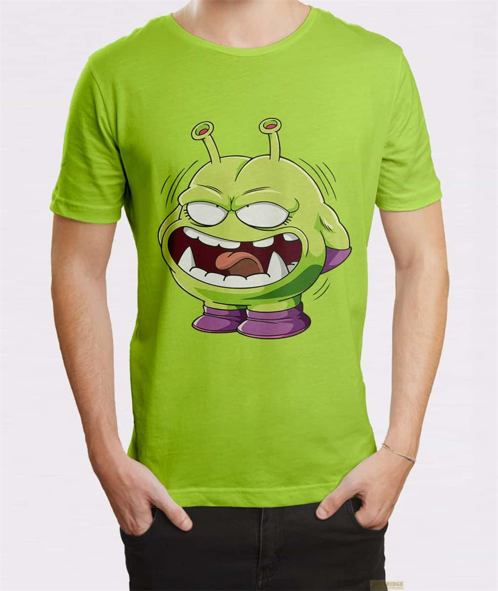 Grünes T-Shirt mit einem wütenden Cartoon-Monster mit Antennen und lila Schuhen.