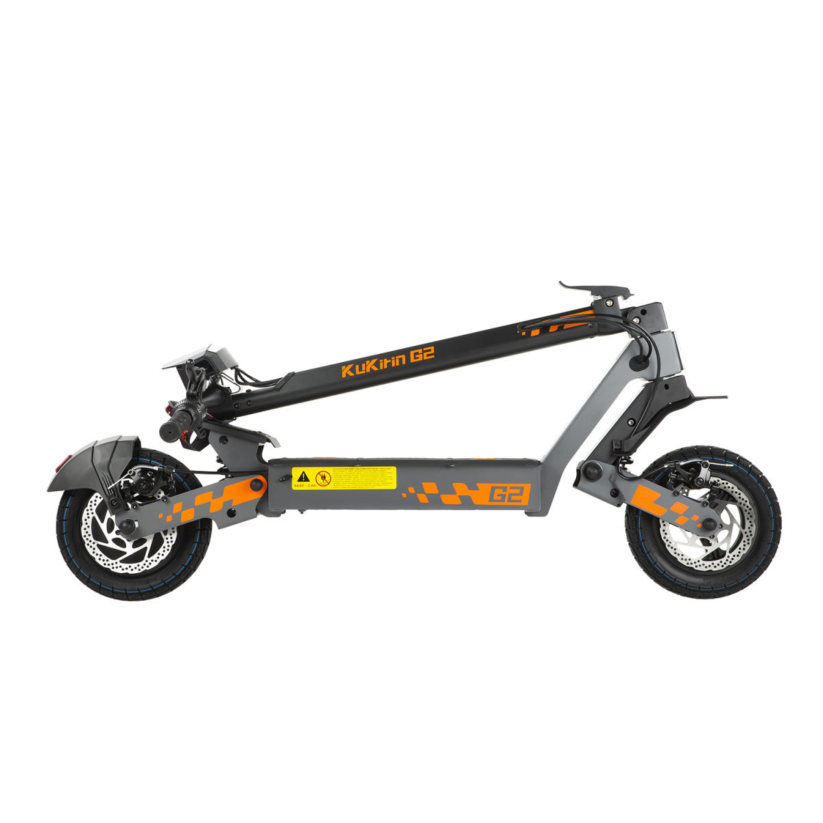 Szara hulajnoga elektryczna z pomarańczowymi akcentami, złożona, na białym tle.