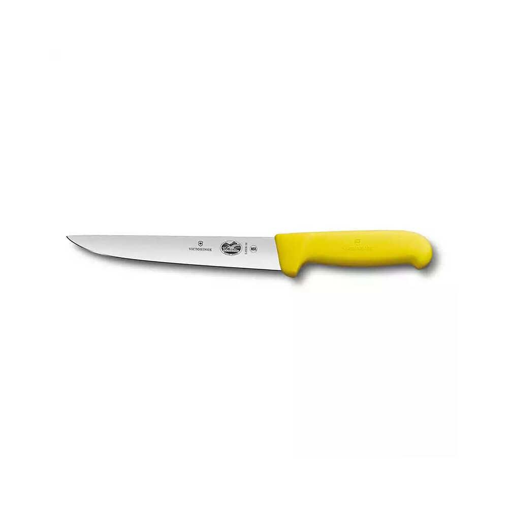 Beyaz arka plan üzerinde sarı saplı, gümüş bıçaklı Victorinox et bıçağı.