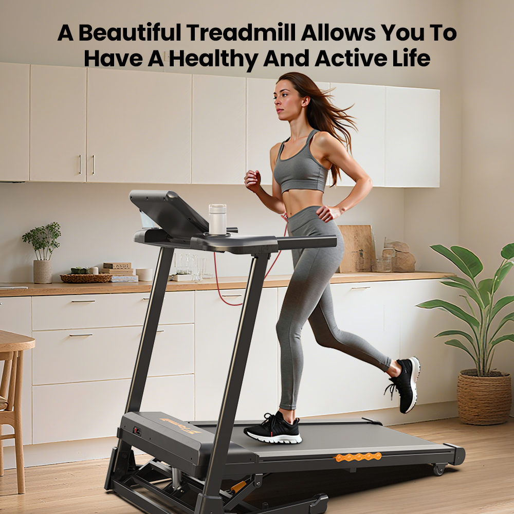 Una donna in abbigliamento sportivo corre su un tapis roulant in una cucina moderna.