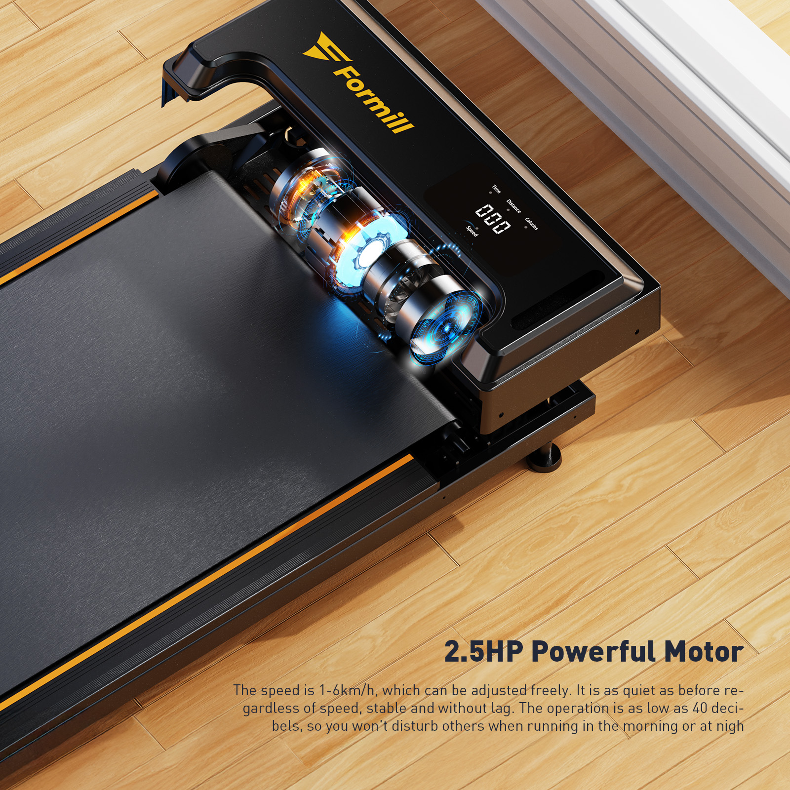 Motore tapis roulant nero con parti illuminate su pavimento in legno.