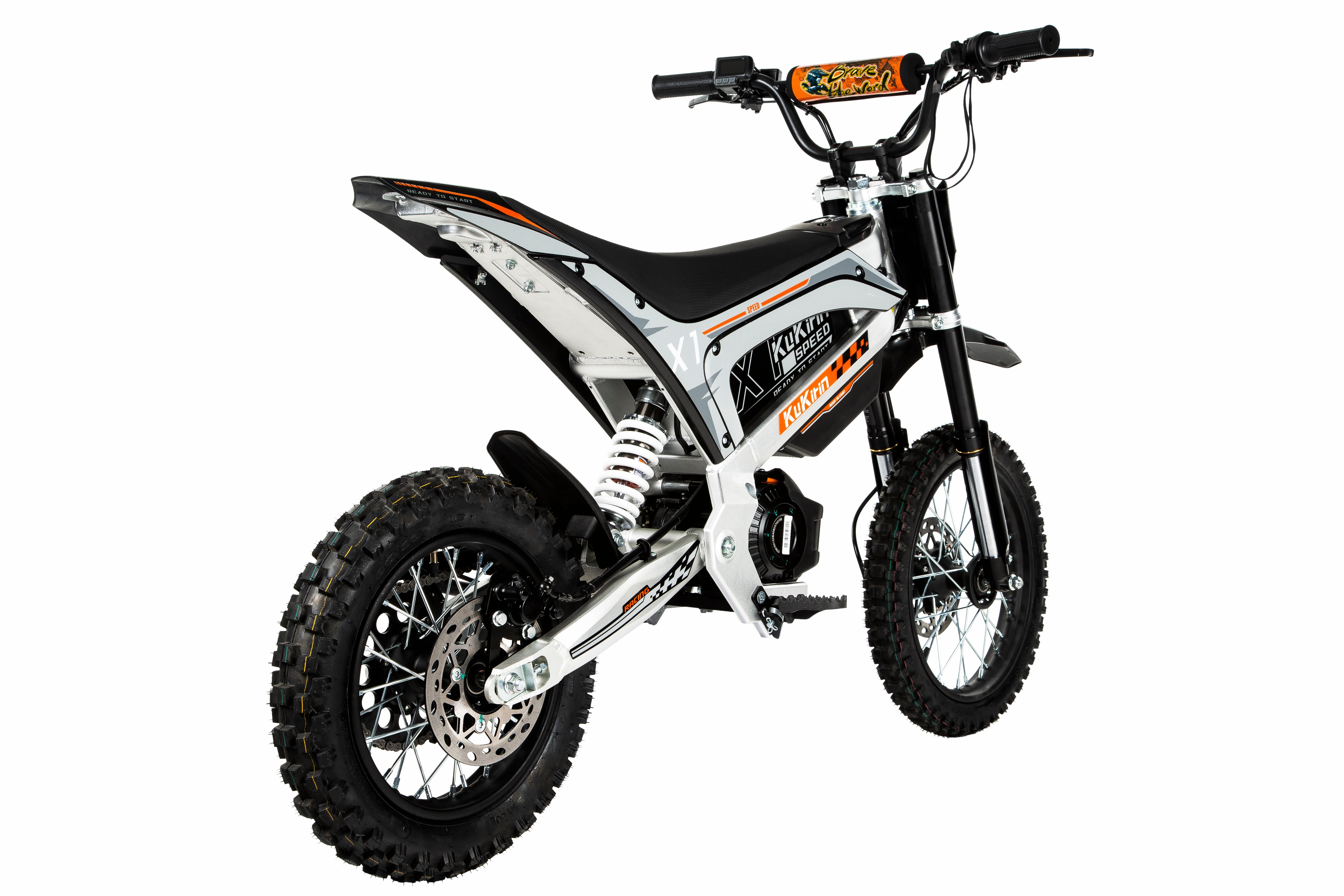 Ein weißes und orangefarbenes Elektromotorrad mit schwarzen Reifen und Felgen.