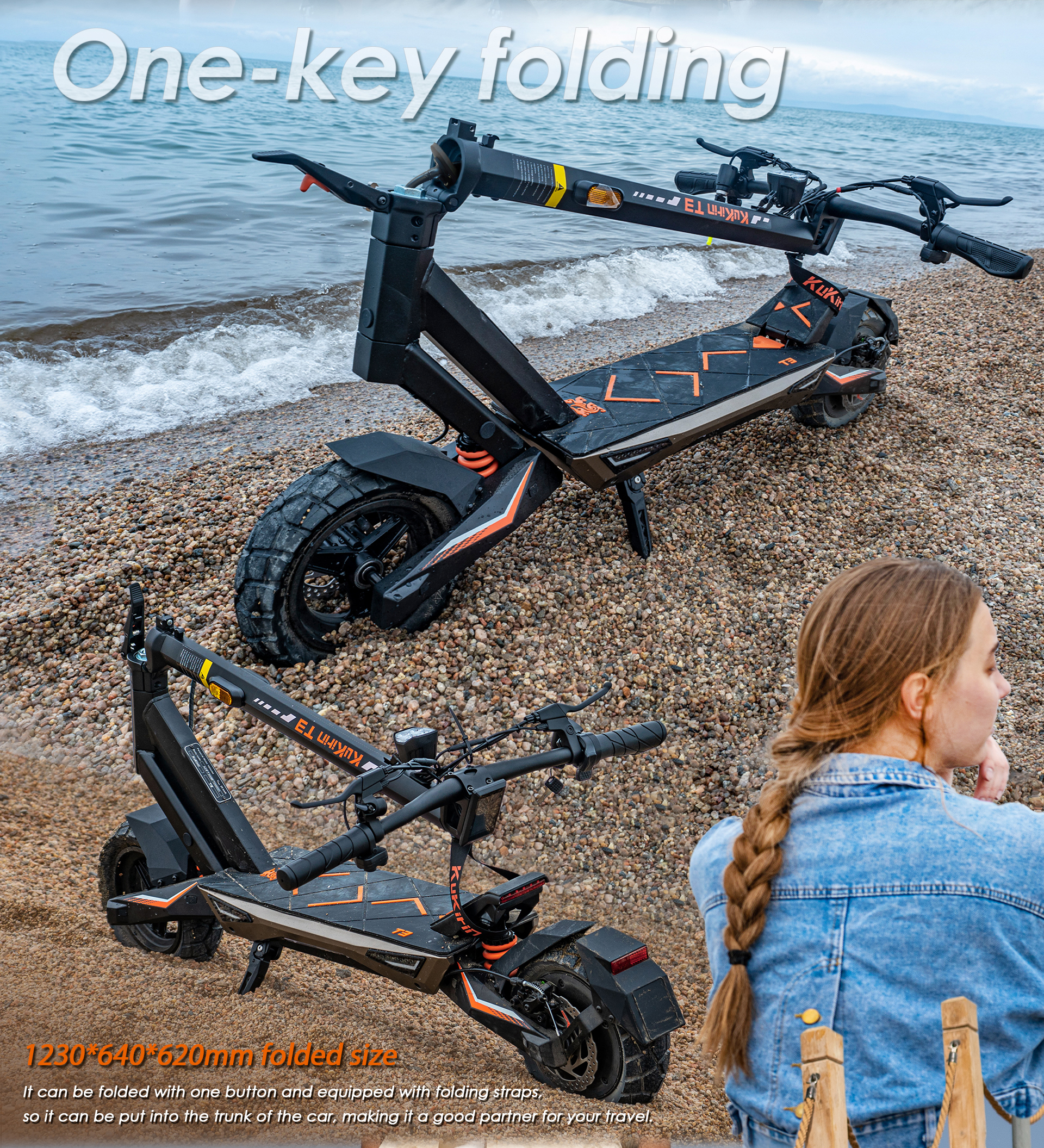 Uno scooter elettrico nero con accenti arancioni è su una spiaggia di ciottoli. Una donna guarda il mare.