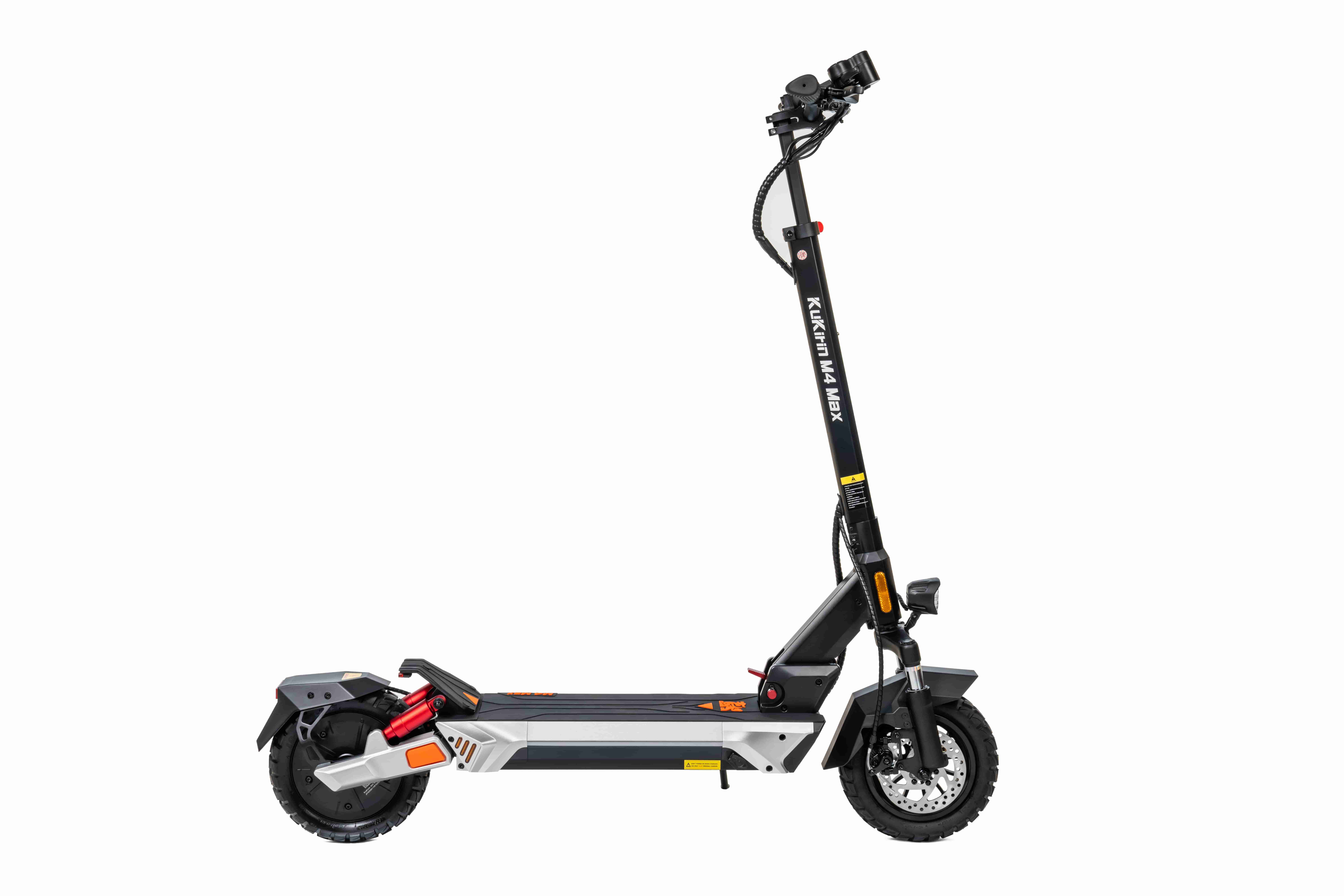 Uno scooter elettrico nero con accenti arancioni, due ruote e manubrio.