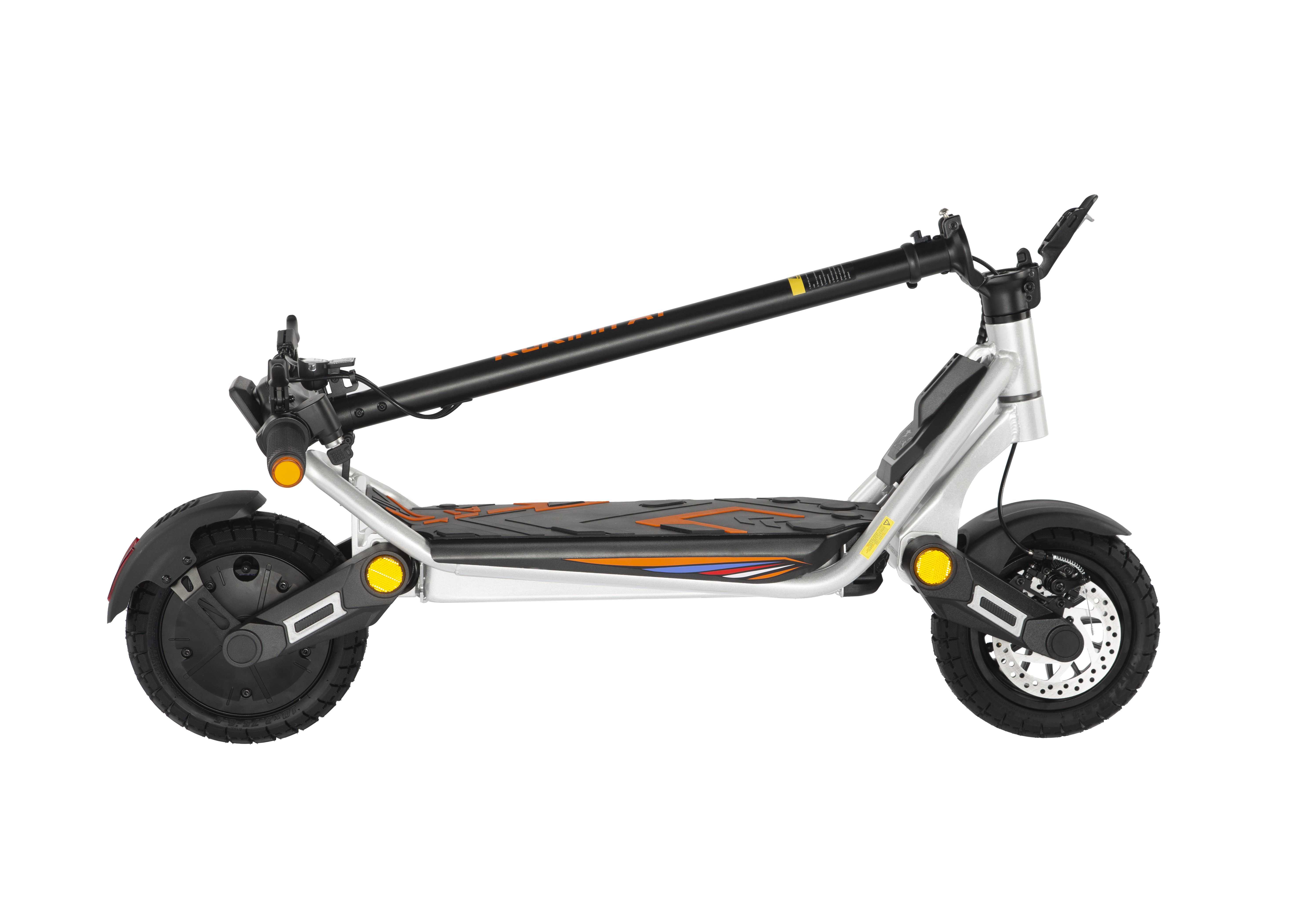 Un monopattino elettrico argentato con ruote nere e accenti arancioni.