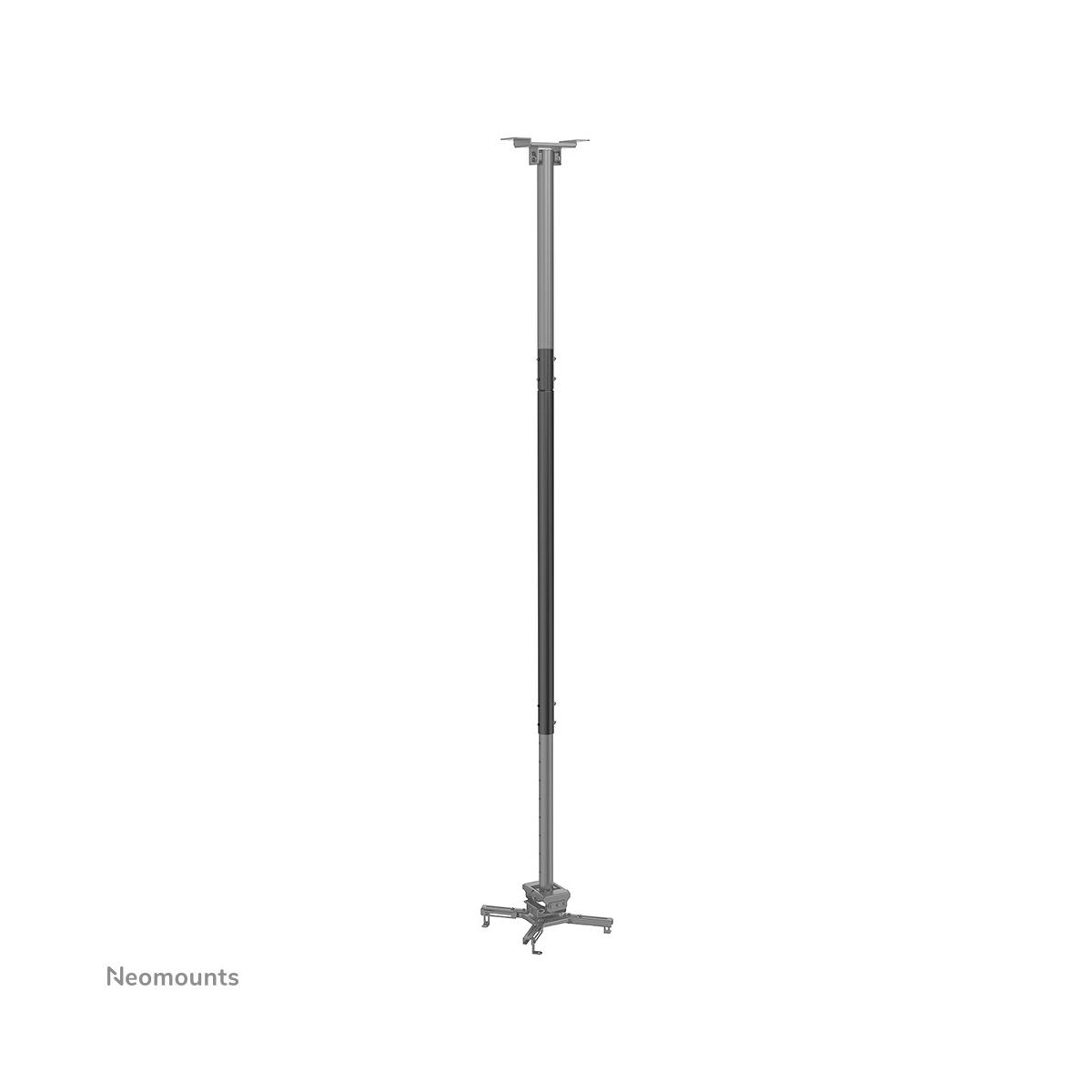 Un supporto da soffitto argentato con un palo estensibile e una staffa in basso.