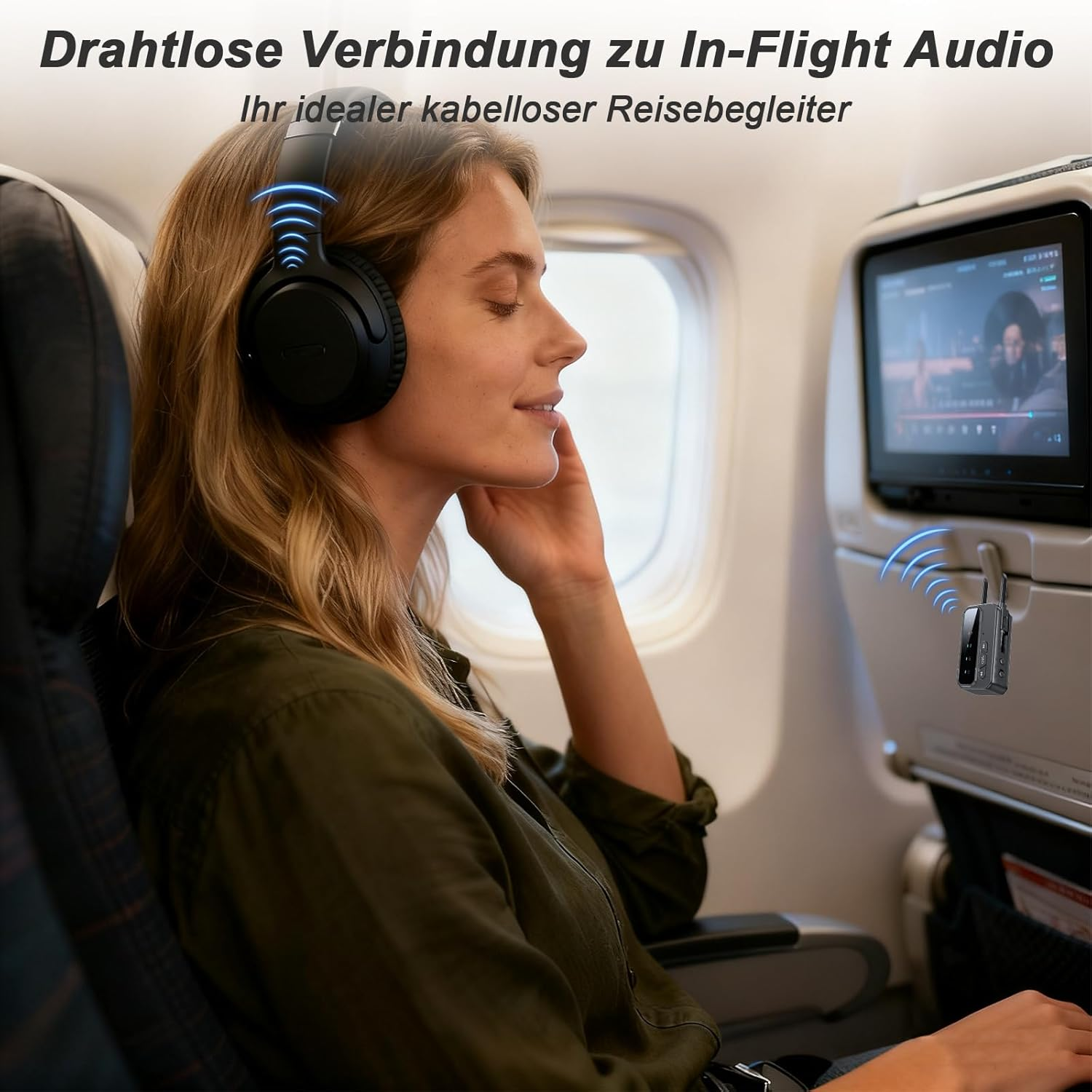 Frau hört Kopfhörer im Flugzeug; kleiner Empfänger an Sitzlehne.