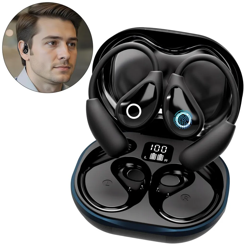 Ein Mann trägt einen schwarzen Ohrhörer. Schwarze kabellose Ohrhörer in einer Ladehülle zeigen eine Batterieanzeige.
