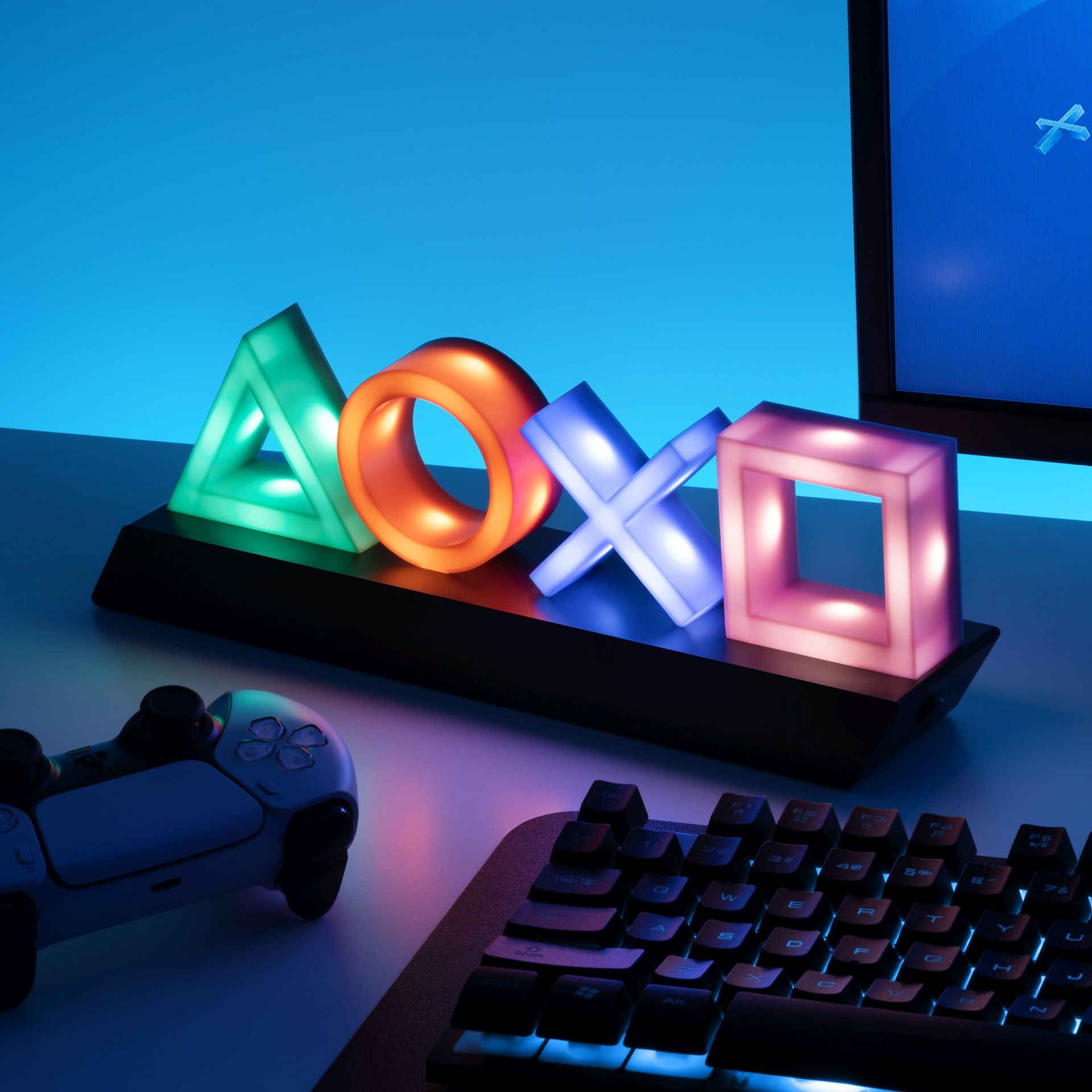 PlayStation-Tastenleuchten: Dreieck, Kreis, Kreuz, Quadrat. Controller & Tastatur.