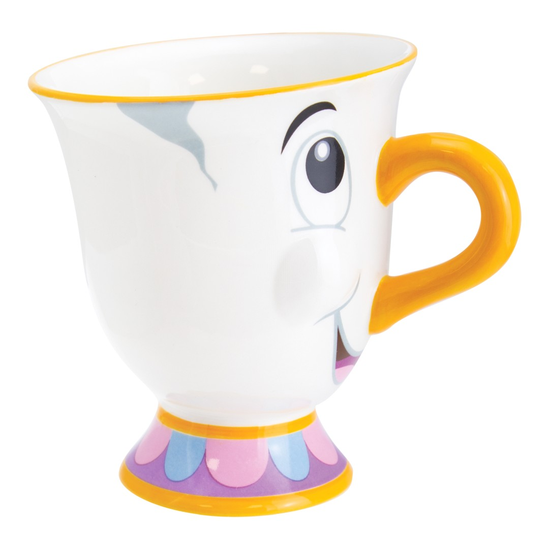 Eine weiße Tasse mit einem Gesicht, einem gelben Henkel und bunten Verzierungen am Fuß.