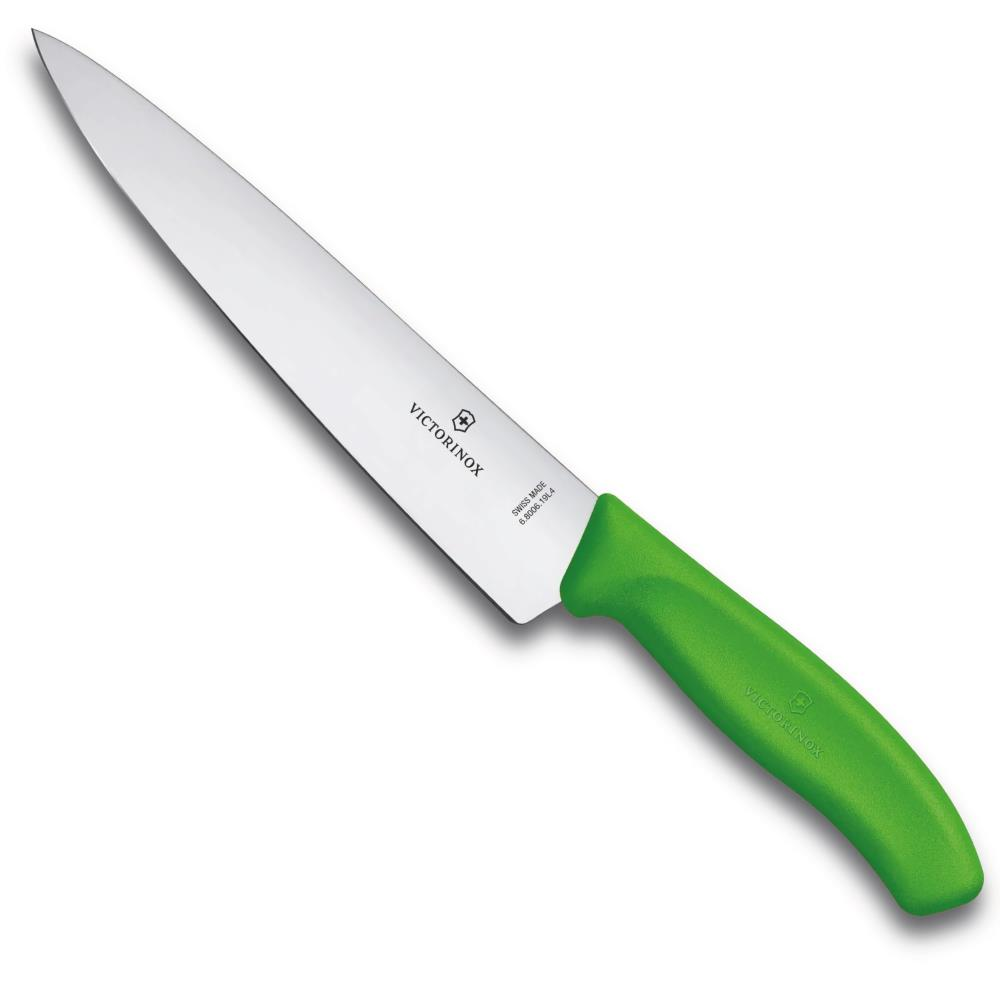 Beyaz arka plan üzerinde yeşil saplı keskin bir Victorinox mutfak bıçağı gösteriliyor.