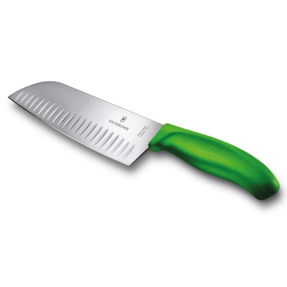 Parlak yeşil saplı, Granton kenarlı bir Santoku bıçağı.