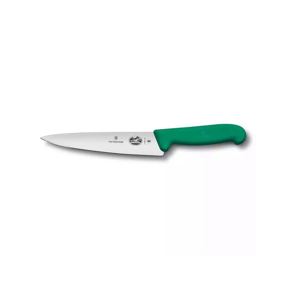 Yeşil saplı ve gümüş bıçaklı bir Victorinox şef bıçağı gösteriliyor.