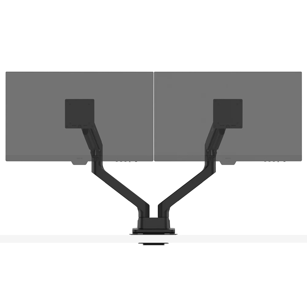 Twee grijze monitoren op een zwarte dubbele monitorarm standaard bevestigd aan een wit bureau.