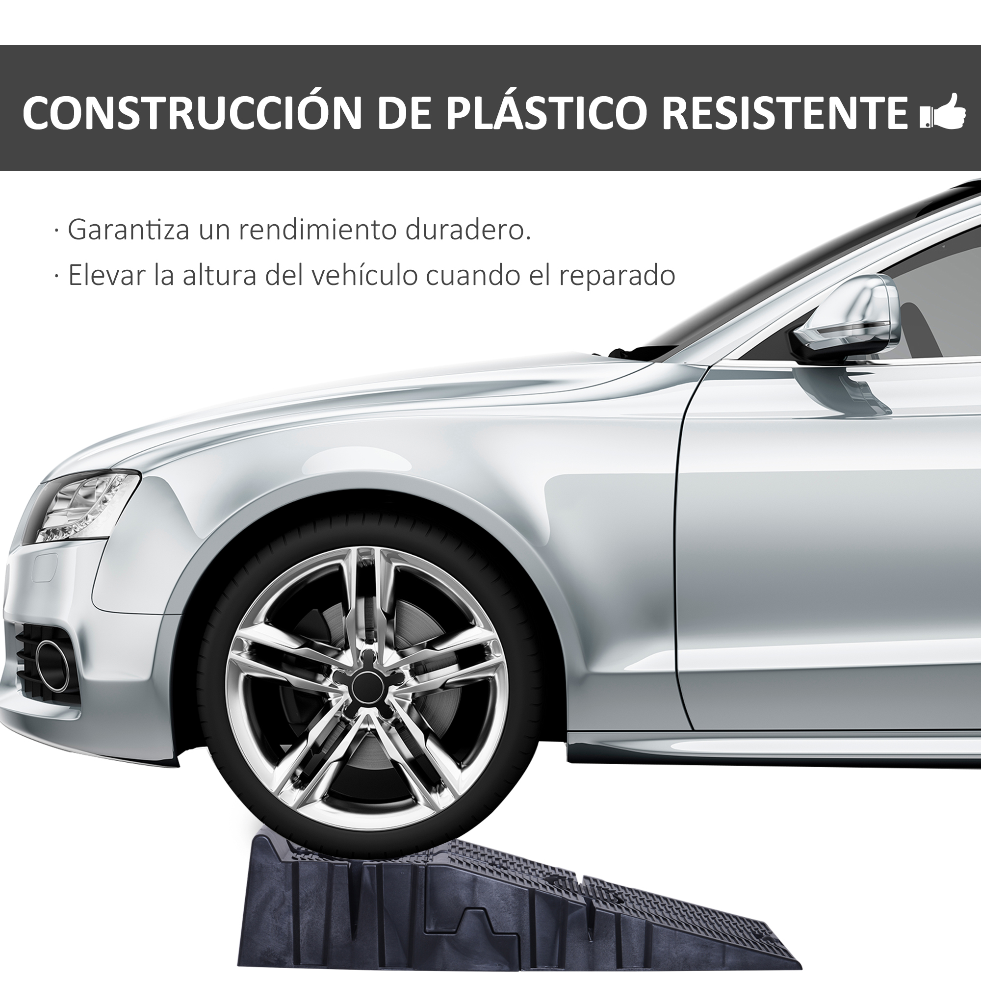 Coche plateado sobre rampa negra, primer plano de rueda delantera y parachoques.