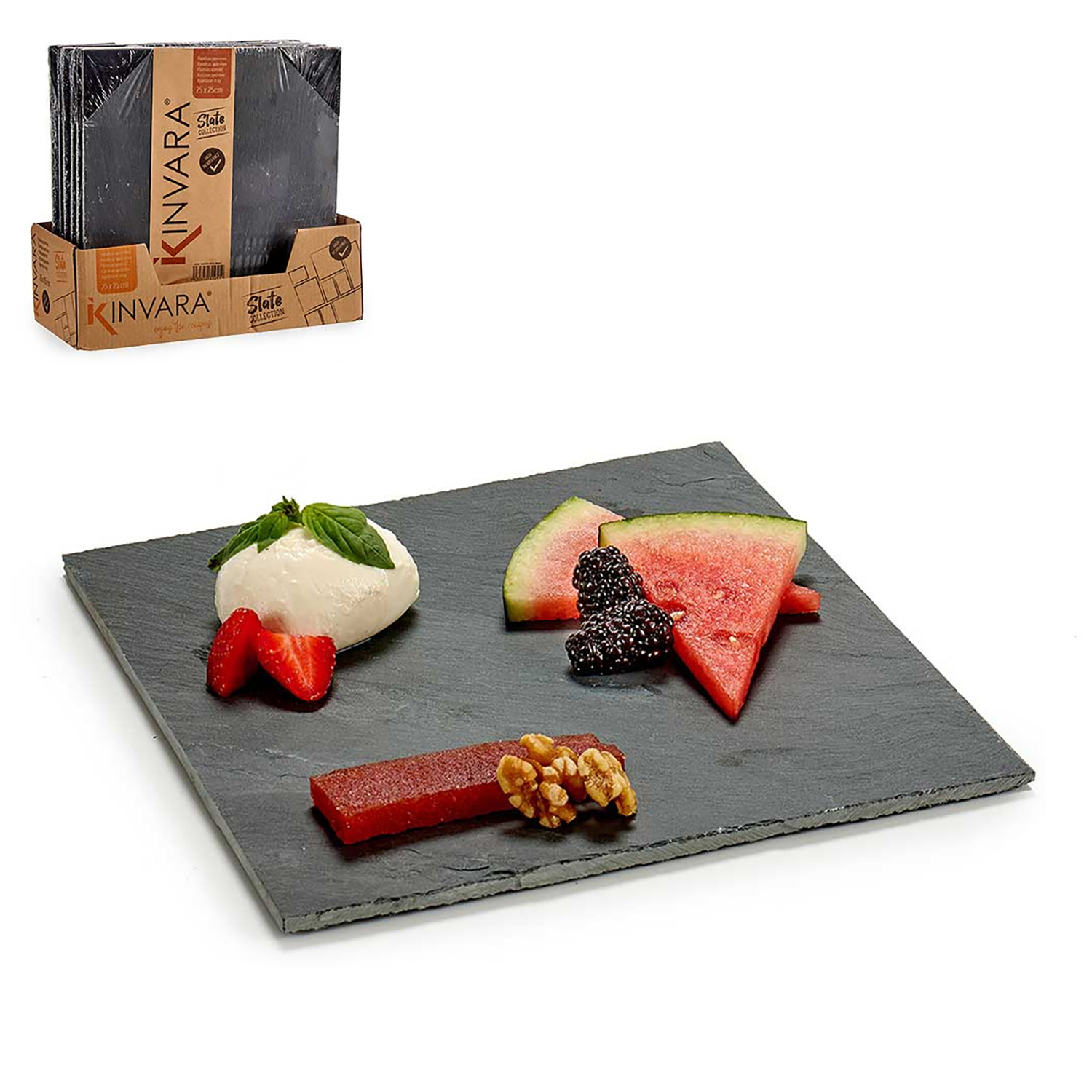 Una tabla cuadrada de pizarra con fruta y queso, al lado de un paquete de pizarras.