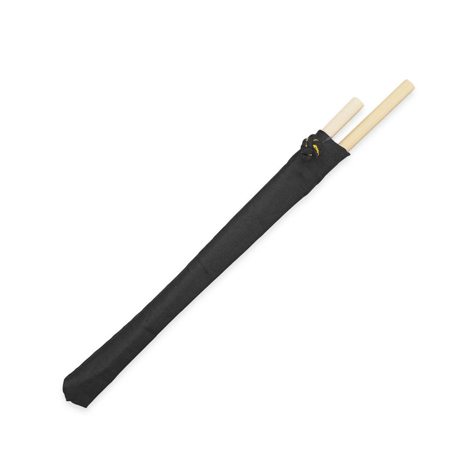 Due bastoni di legno parzialmente coperti da una fodera di tessuto nero legata.