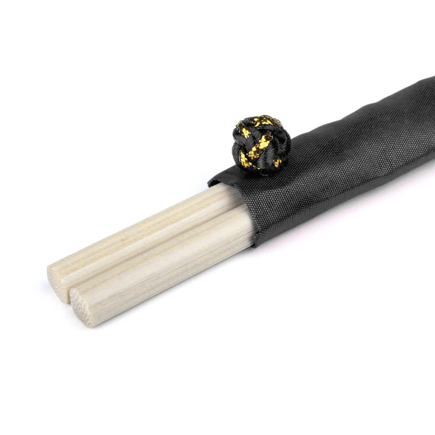 Due bastoncini di legno in custodia nera con dettaglio a sfera oro e nero.