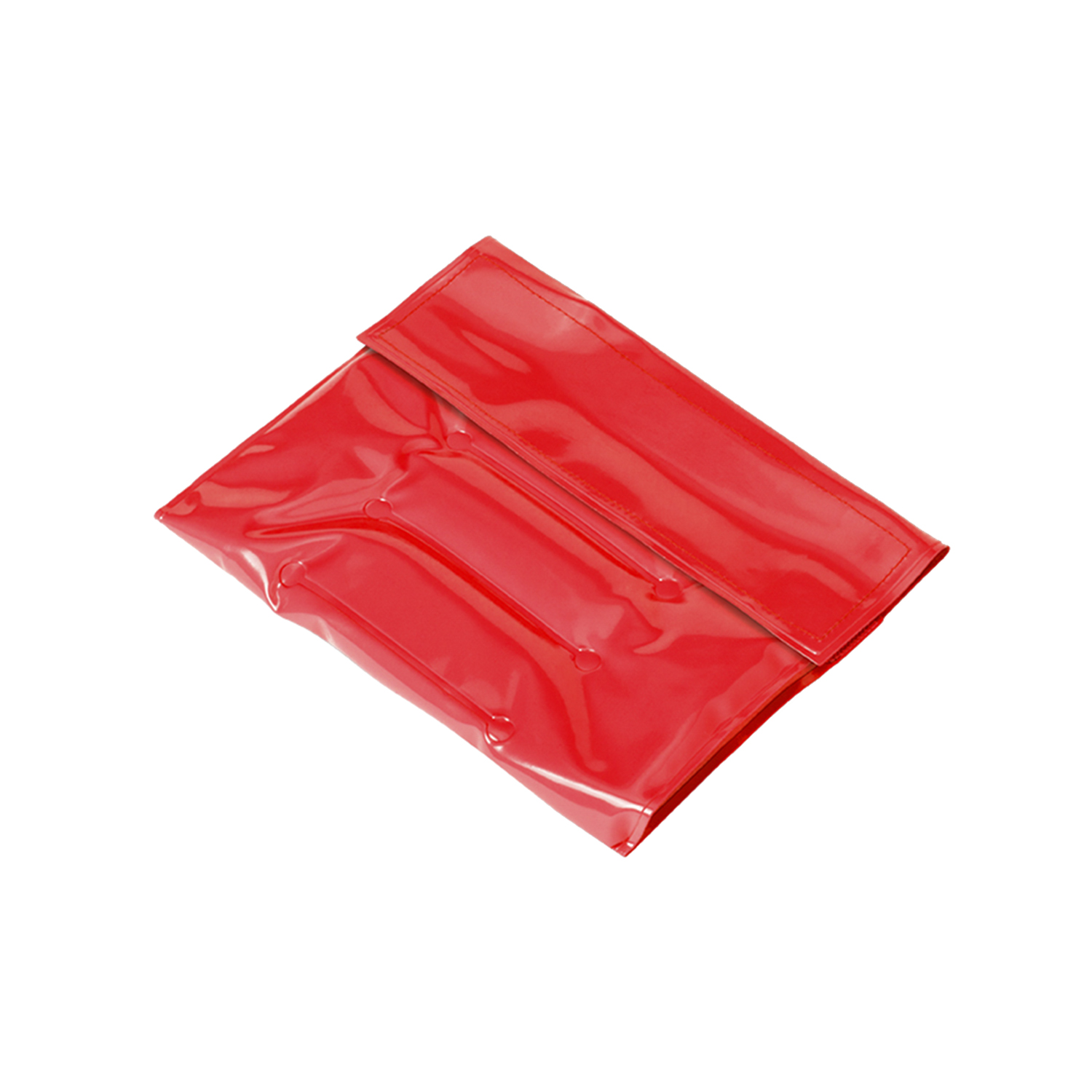 Pochette rossa lucida con chiusura a bottone automatico su sfondo bianco.