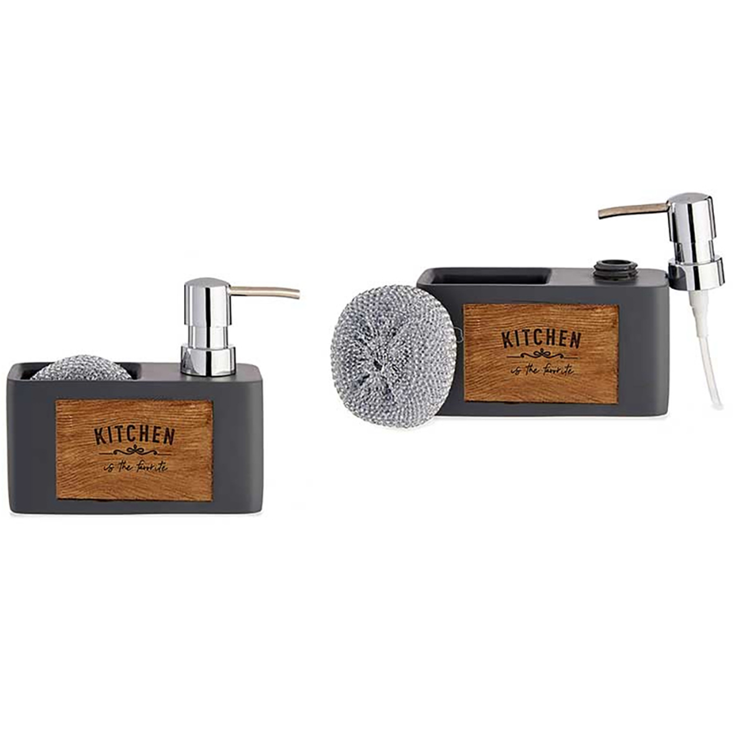 Dispenser sapone grigio con etichetta in legno, accanto spugna e dispenser separato.