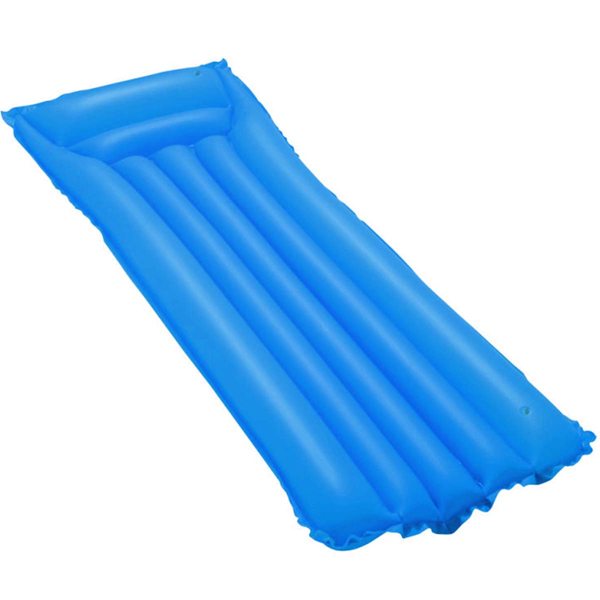 Un materassino gonfiabile blu su sfondo bianco.