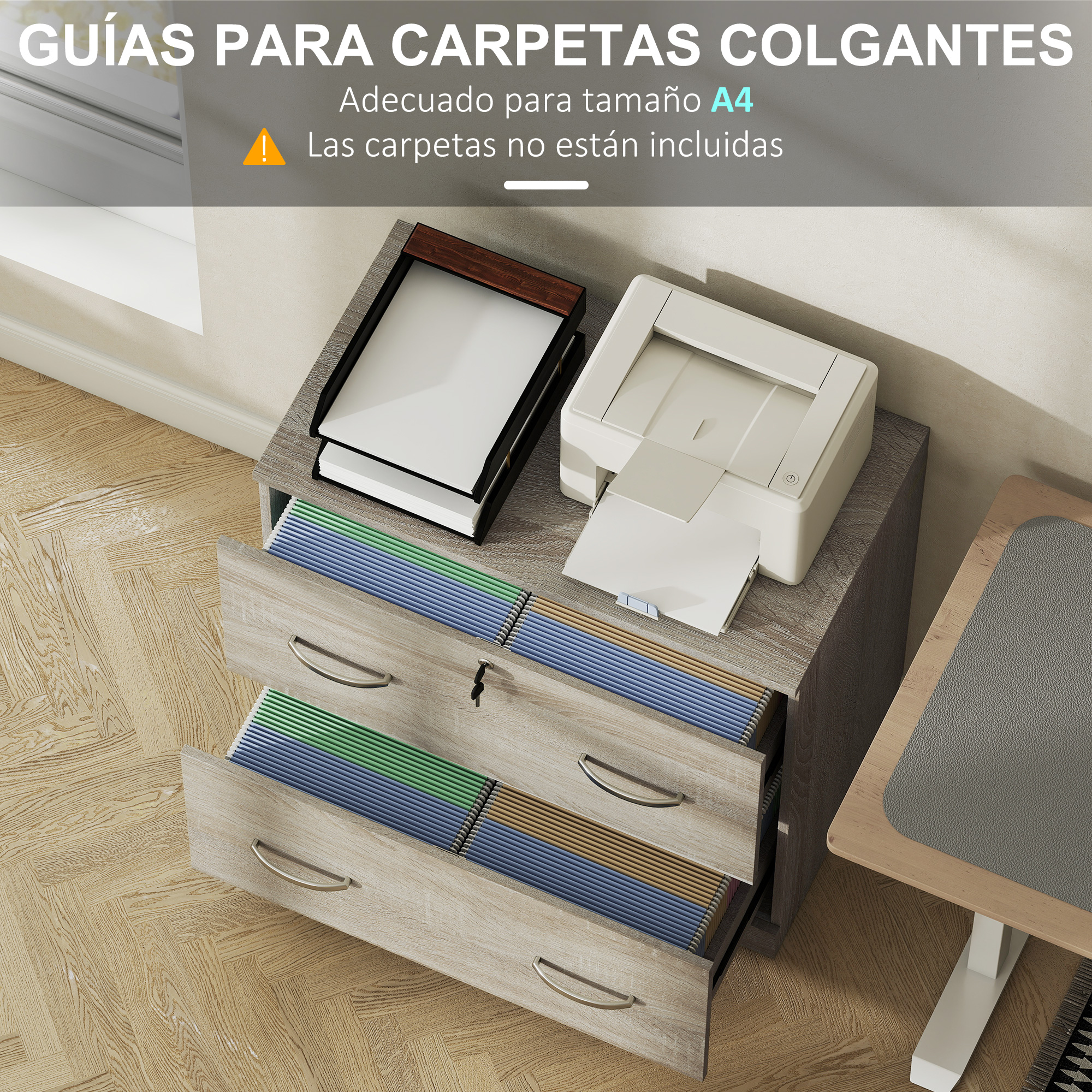 Un archivador de cajones lleno de carpetas colgantes junto a una impresora.