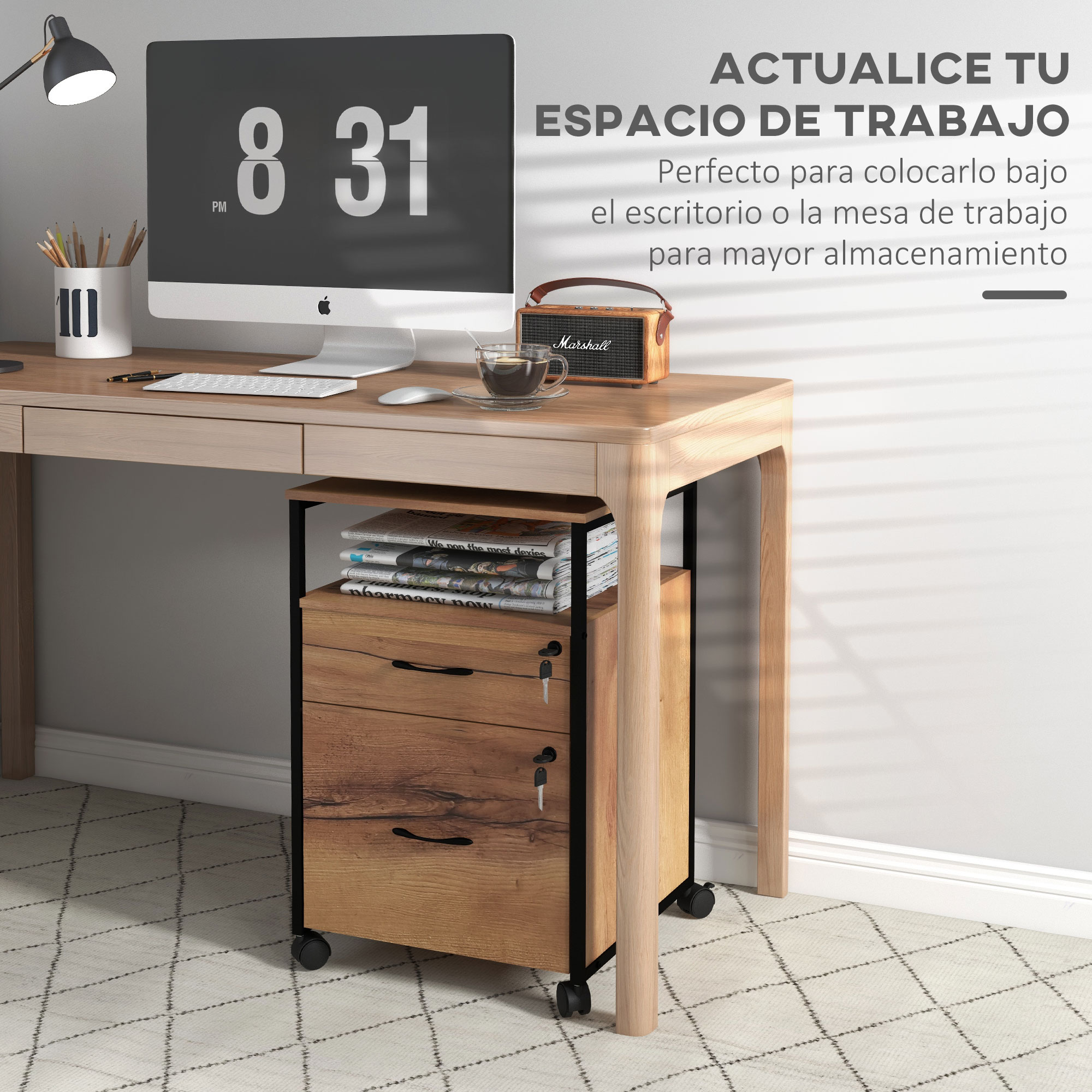 Un escritorio con monitor, taza de café y archivador con ruedas.