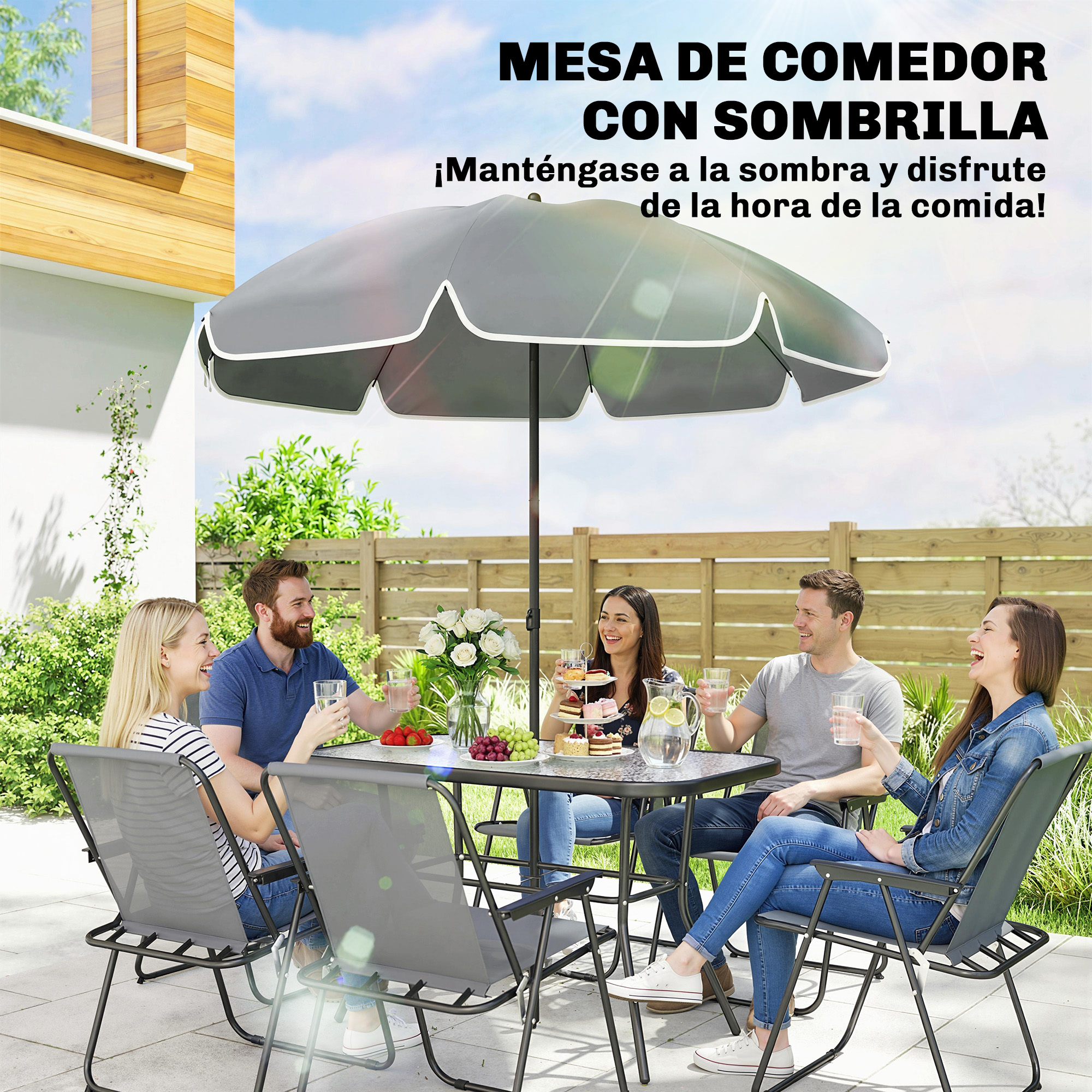 Cuatro personas reunidas alrededor de una mesa de comedor de patio con una sombrilla gris, disfrutando de comida y bebidas al aire libre.