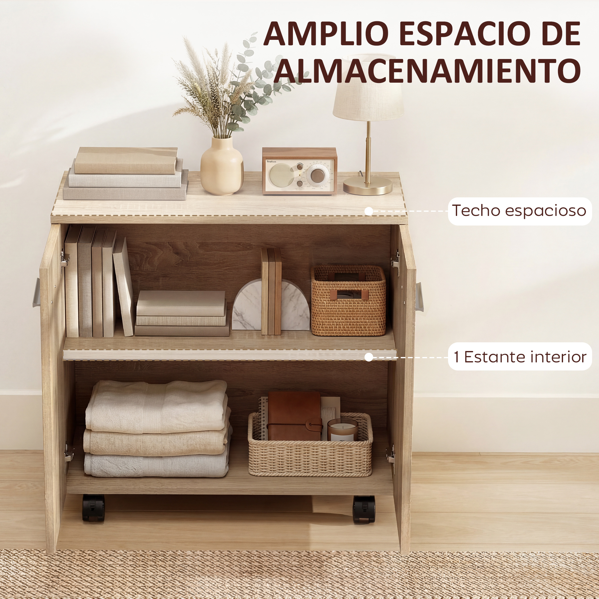 Un mueble marrón claro con puertas abiertas, mostrando libros, cestas y paños.