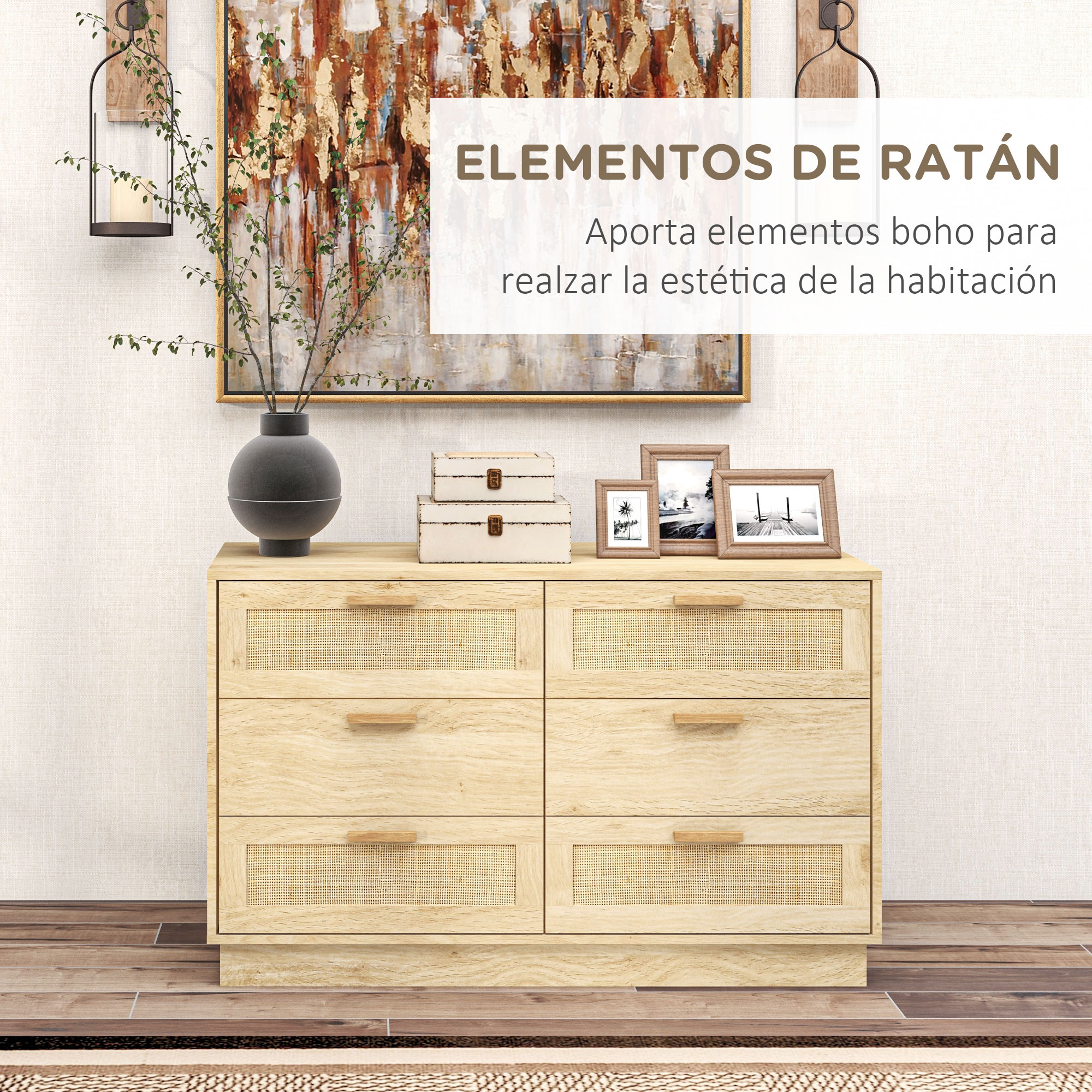 Cómoda de madera con detalles de ratán, jarrones, marcos y arte.