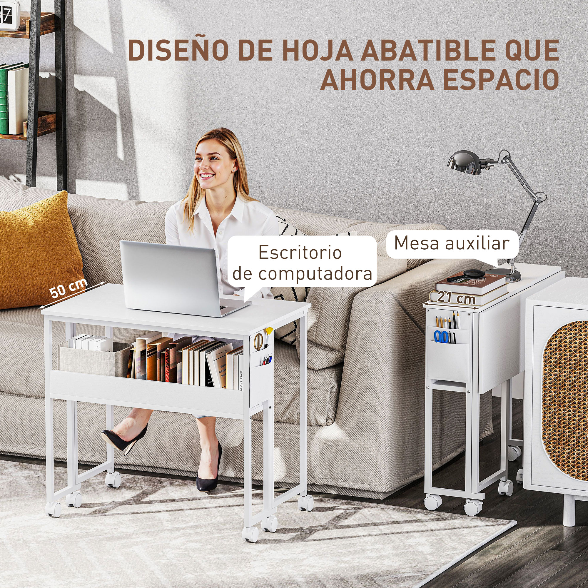 Una mujer se sienta junto a un escritorio de computadora plegable con laptop y libros.