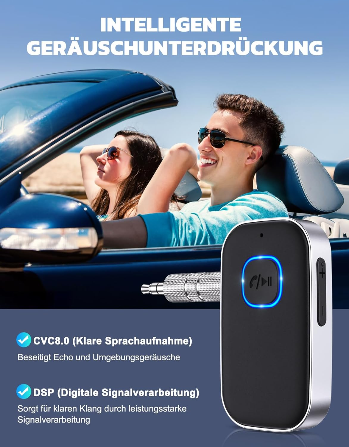 Paar genießt Fahrt in Cabrio, Produkt daneben.