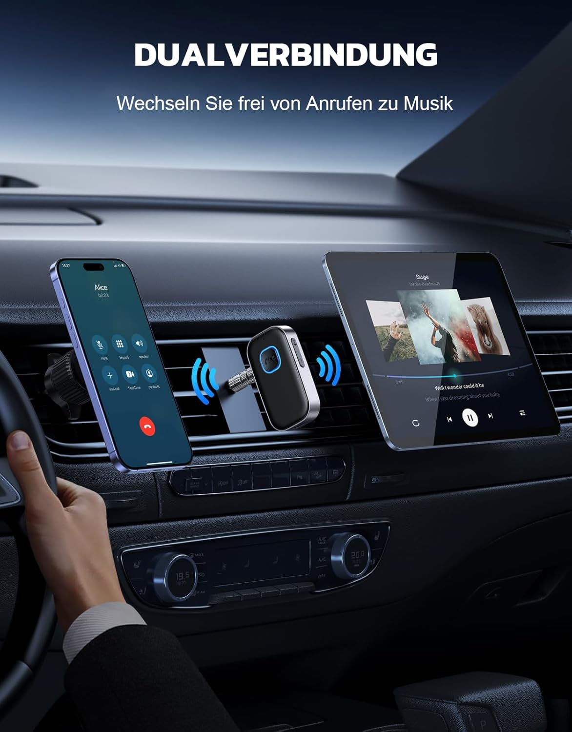 Ein Handy und ein Tablet sind in einem Auto an eine Dual-Verbindungseinheit angeschlossen.