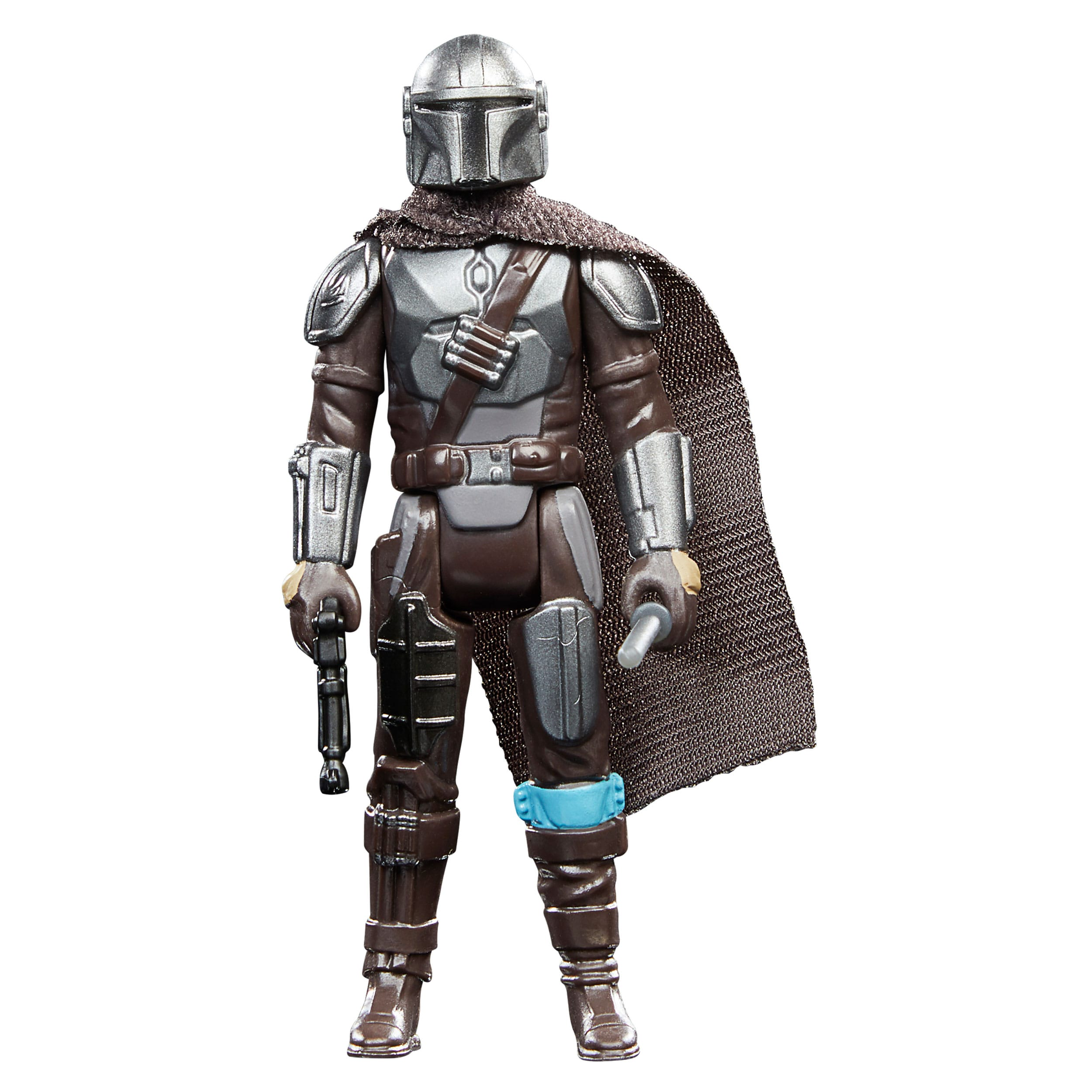 Figura de acción del mandaloriano con armadura marrón, casco y capa, sosteniendo un bláster.