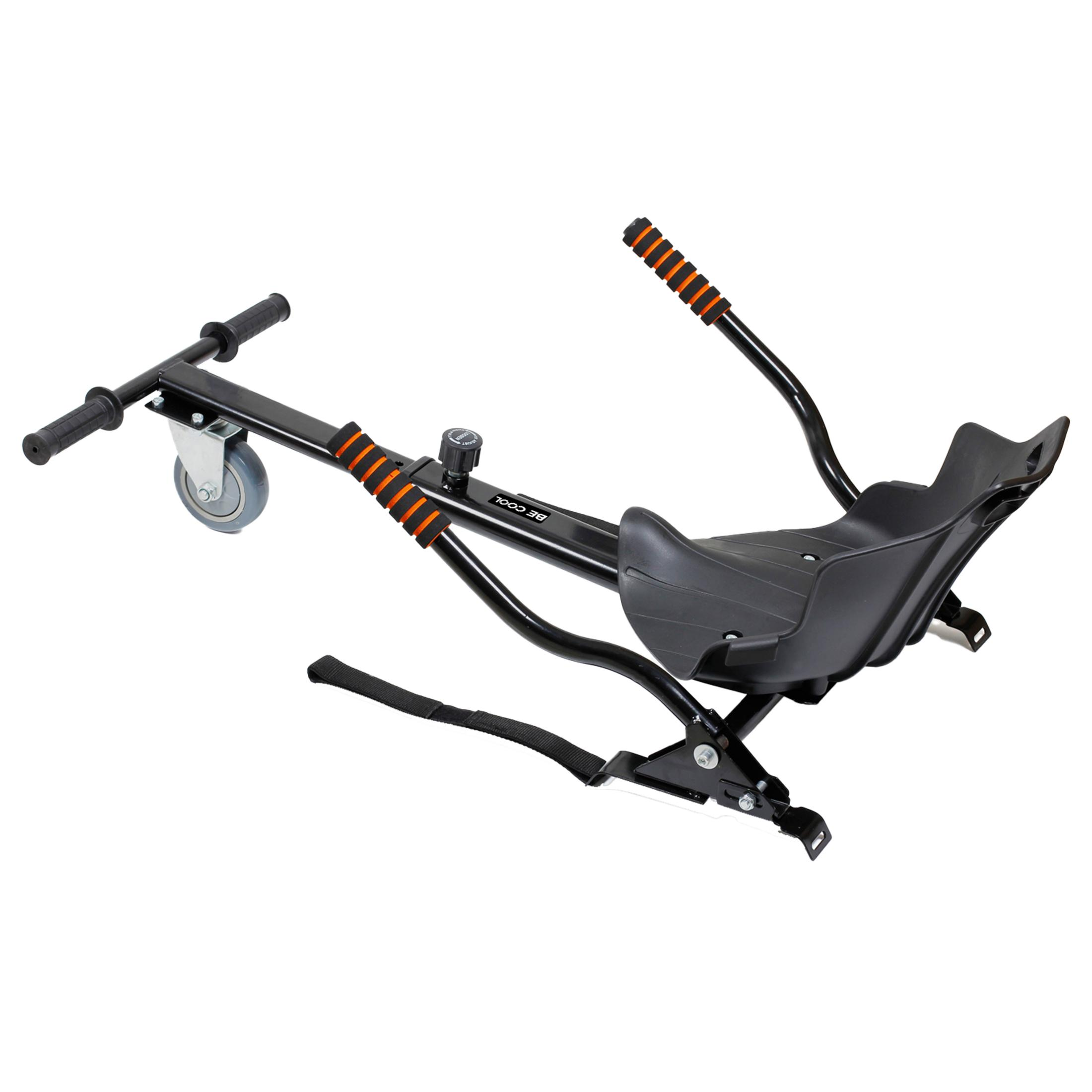 Ein schwarzer Go-Kart-Aufsatz mit orangefarbenen Akzenten und einem Rad.