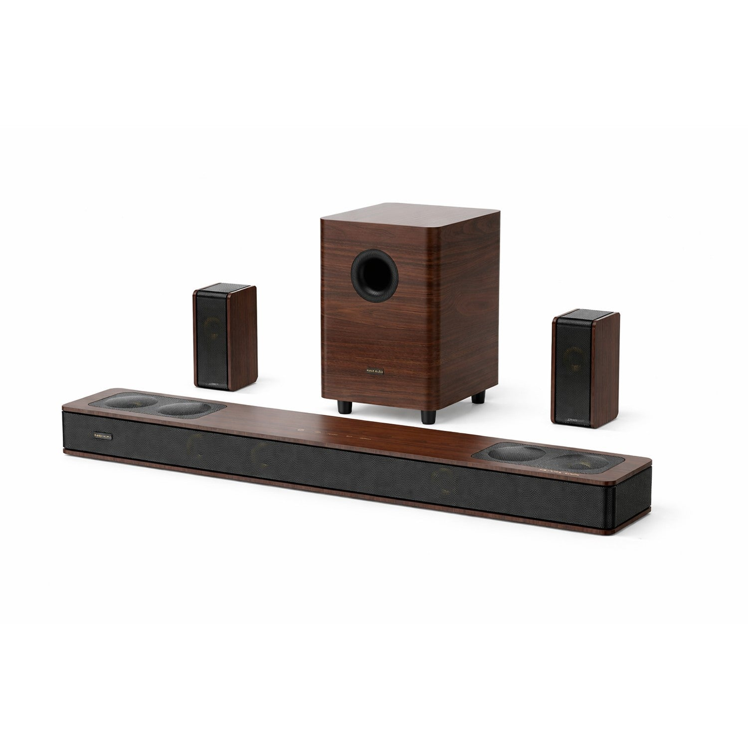 Ein Holz-Lautsprechersystem mit Subwoofer, Soundbar und zwei Satellitenlautsprechern.