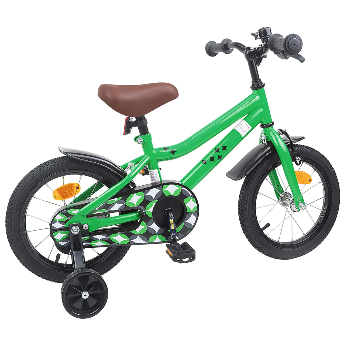Ein grünes Kinderfahrrad mit Stützrädern, braunem Sattel und schwarzen Schutzblechen.
