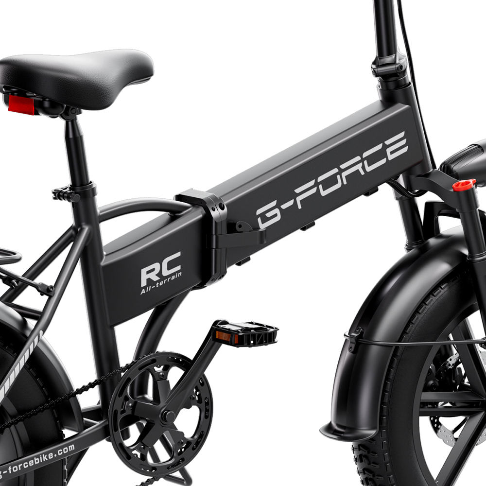Czarny rower elektryczny G-Force RC All-terrain zbliżenie, rama, siodełko, pedał i koło.
