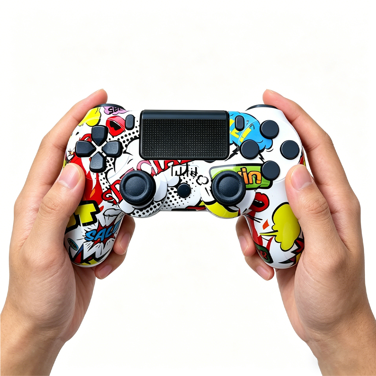 Hände halten einen weißen Gamecontroller mit bunten Comic-Grafiken.