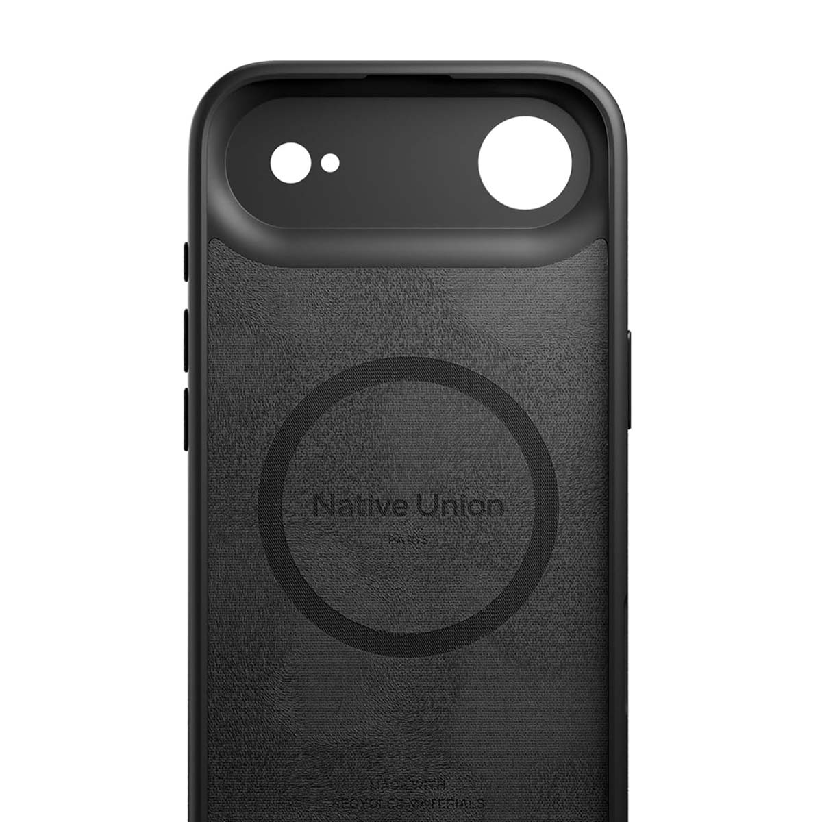 Interno custodia nera per telefono con logo Native Union e ritaglio fotocamera.