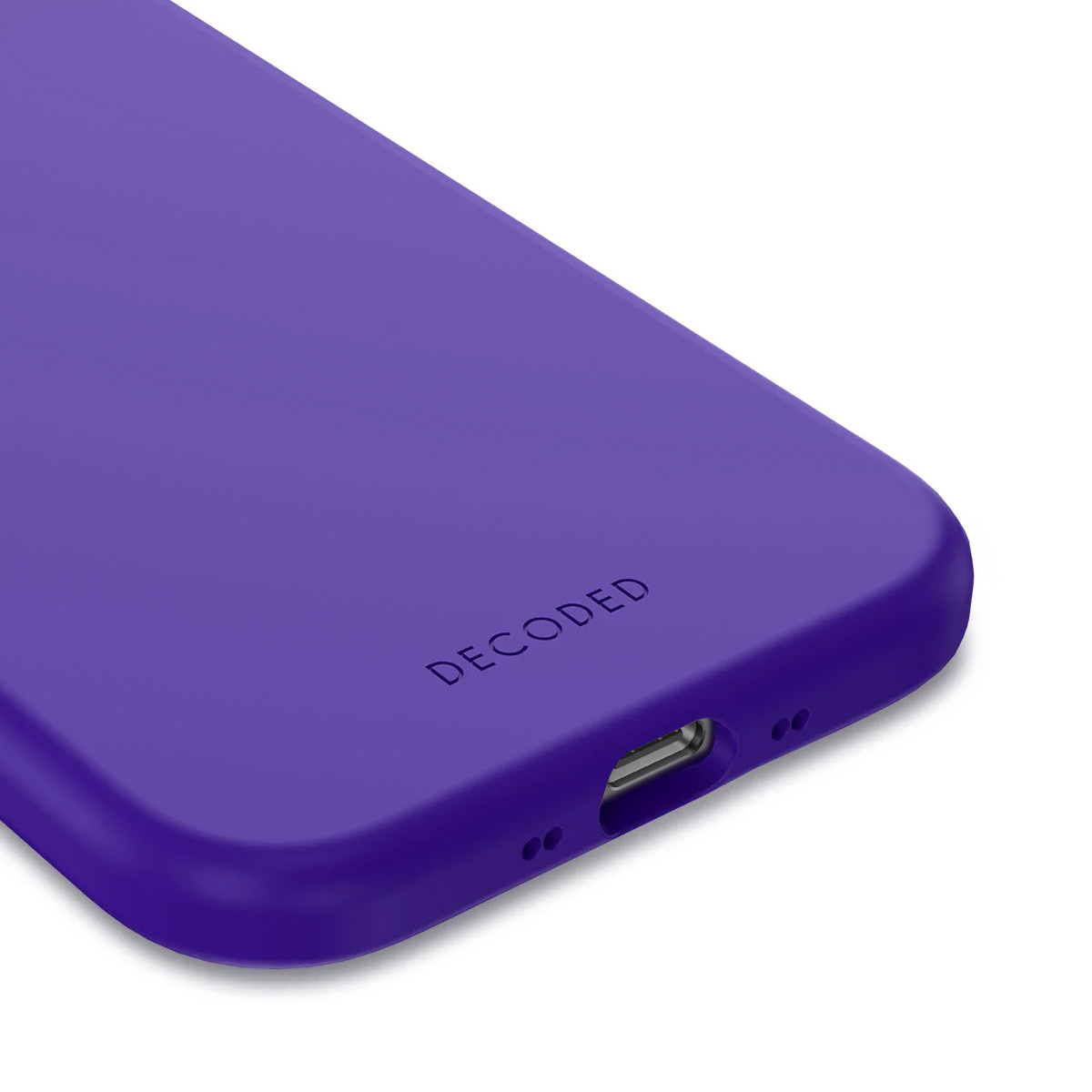 Une coque de téléphone violette avec le mot DECODED en relief.
