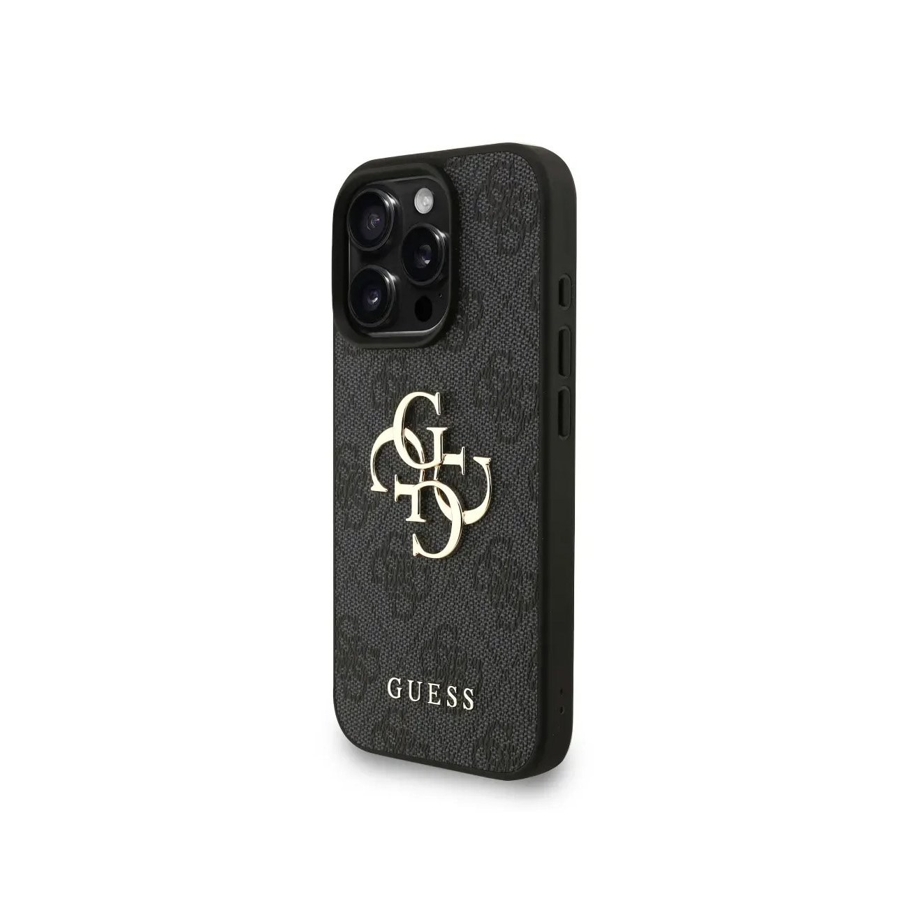 Funda de teléfono negra con logo y patrón Guess, área de cámara visible.
