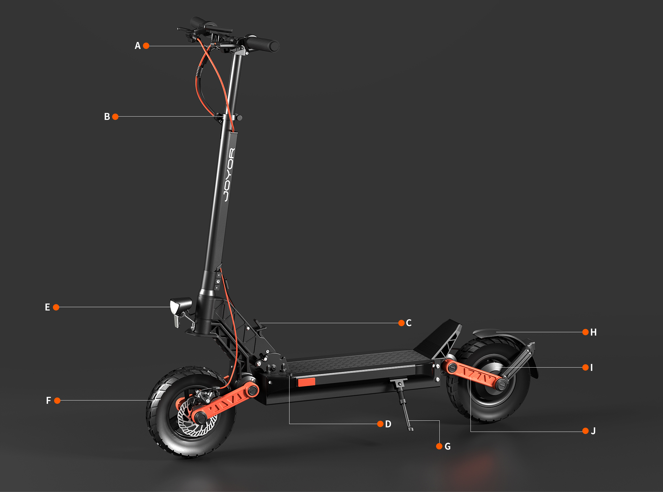 Ein schwarzer Elektroroller mit orangen Akzenten auf dunklem Hintergrund.