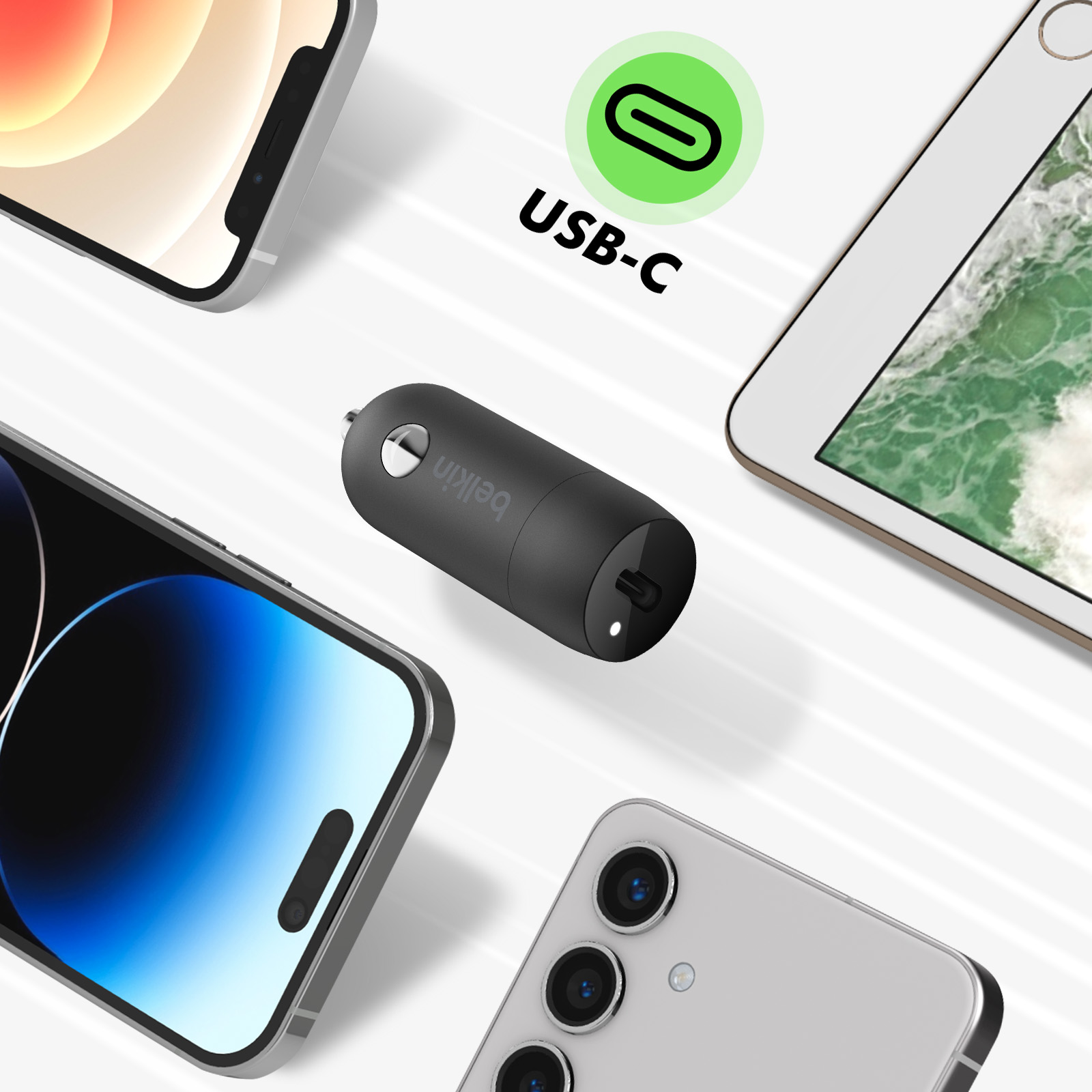 Un adattatore per auto Belkin USB-C nero con smartphone e tablet.
