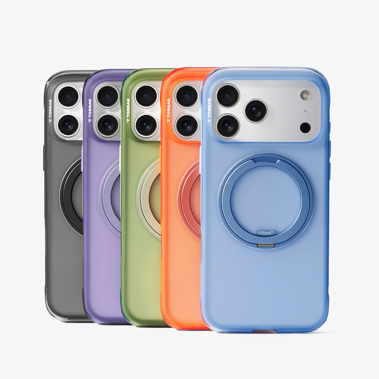 Cuatro fundas de teléfono en gris, morado, verde, naranja y azul, dispuestas en diagonal.