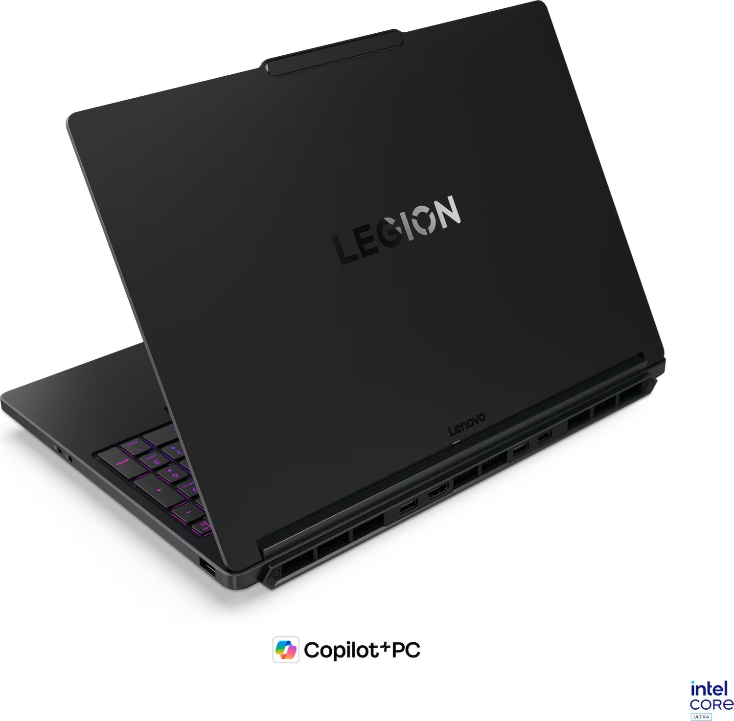 Arkadan aydınlatmalı klavyeli ve görünür bağlantı noktalarına sahip siyah Lenovo Legion dizüstü bilgisayar.