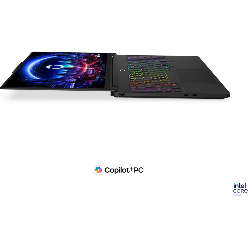 Renkli ekran ve RGB klavyeli, açık kapaklı siyah dizüstü bilgisayar.