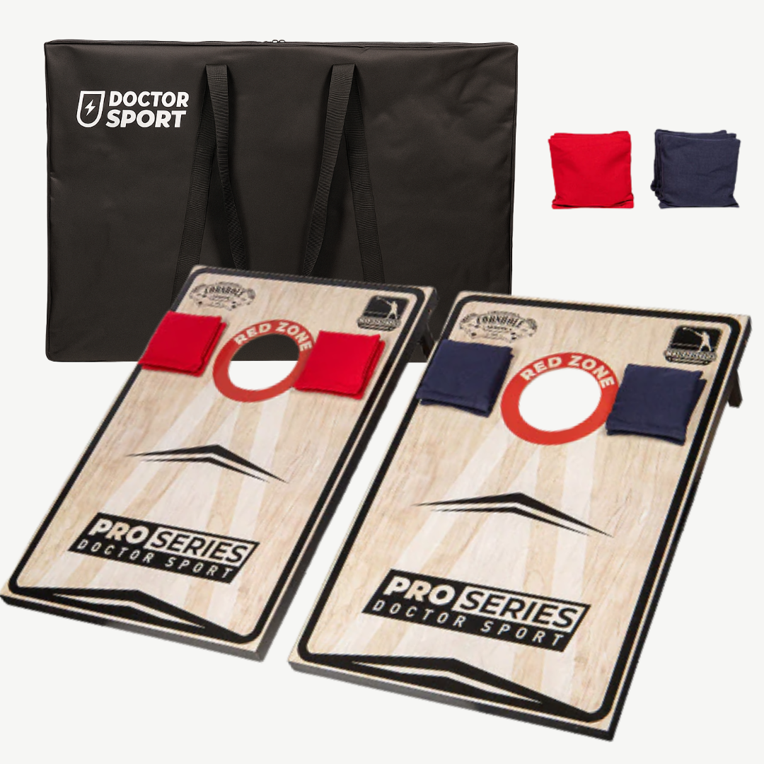 Cornhole-Set mit zwei Brettern, Tragetasche und Bohnensäcken in Rot und Dunkelblau.