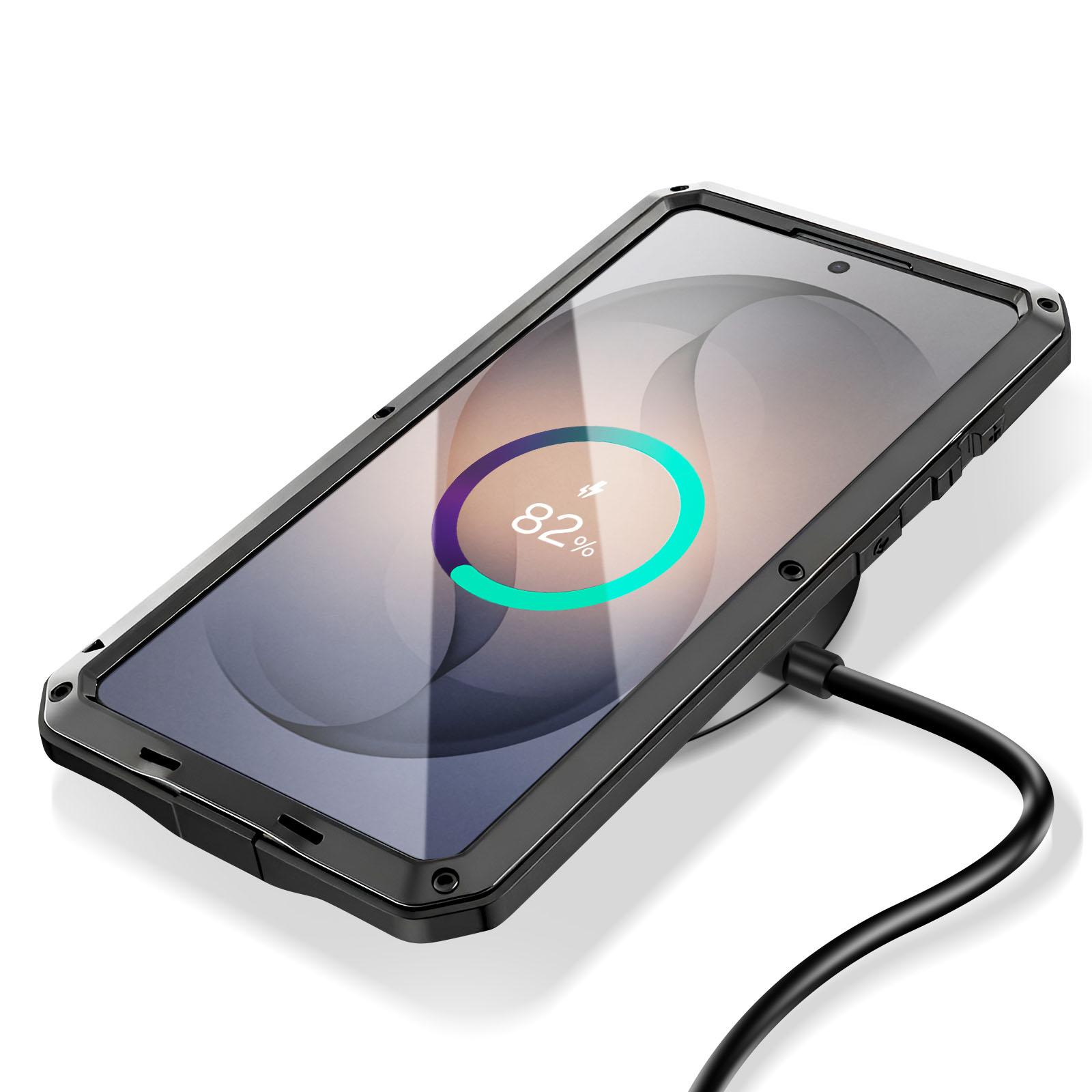 Ein Smartphone in einer schwarzen Hülle, das kabellos lädt. Akkustand 82%.