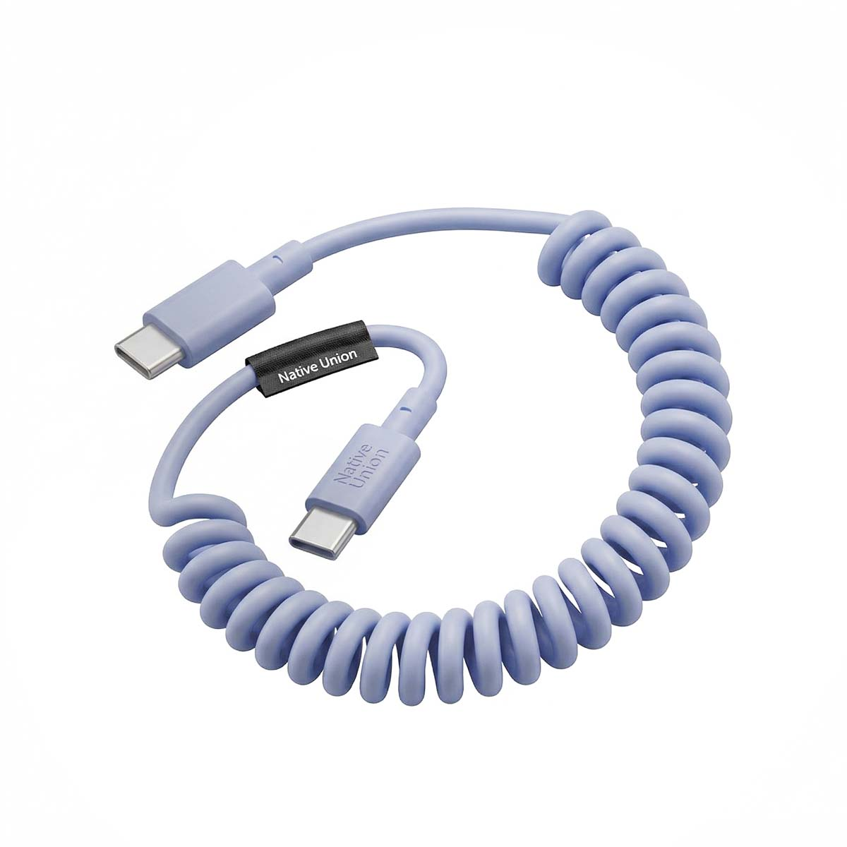 Un câble spirale bleu clair avec connecteurs USB-C et logo Native Union.